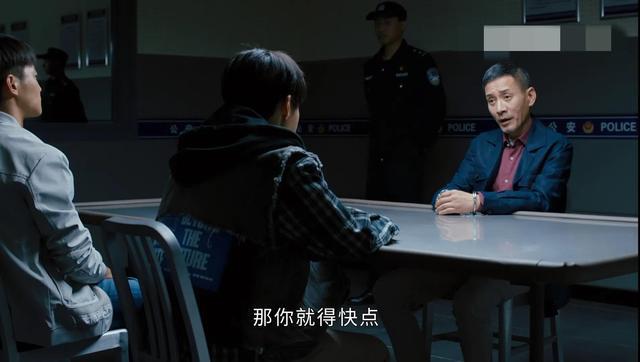 王俊凯、张译主演《重生之门》播了10集，优点和缺点一样多(重生之门王俊凯有感情戏吗)