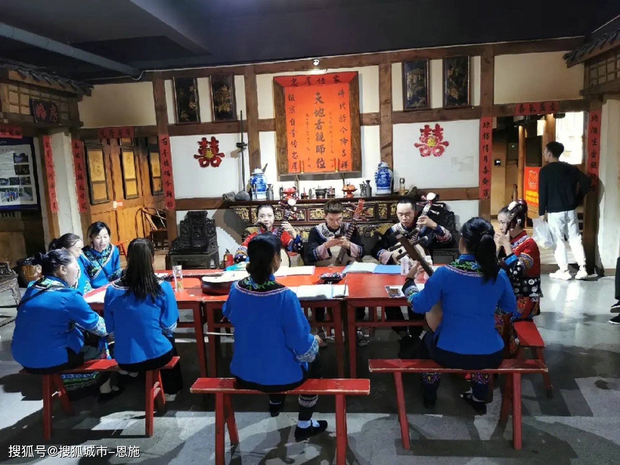 湖北恩施参团旅行多少钱，湖北恩施参团旅行报价及花费，免踩坑-恩施旅行社联系方式